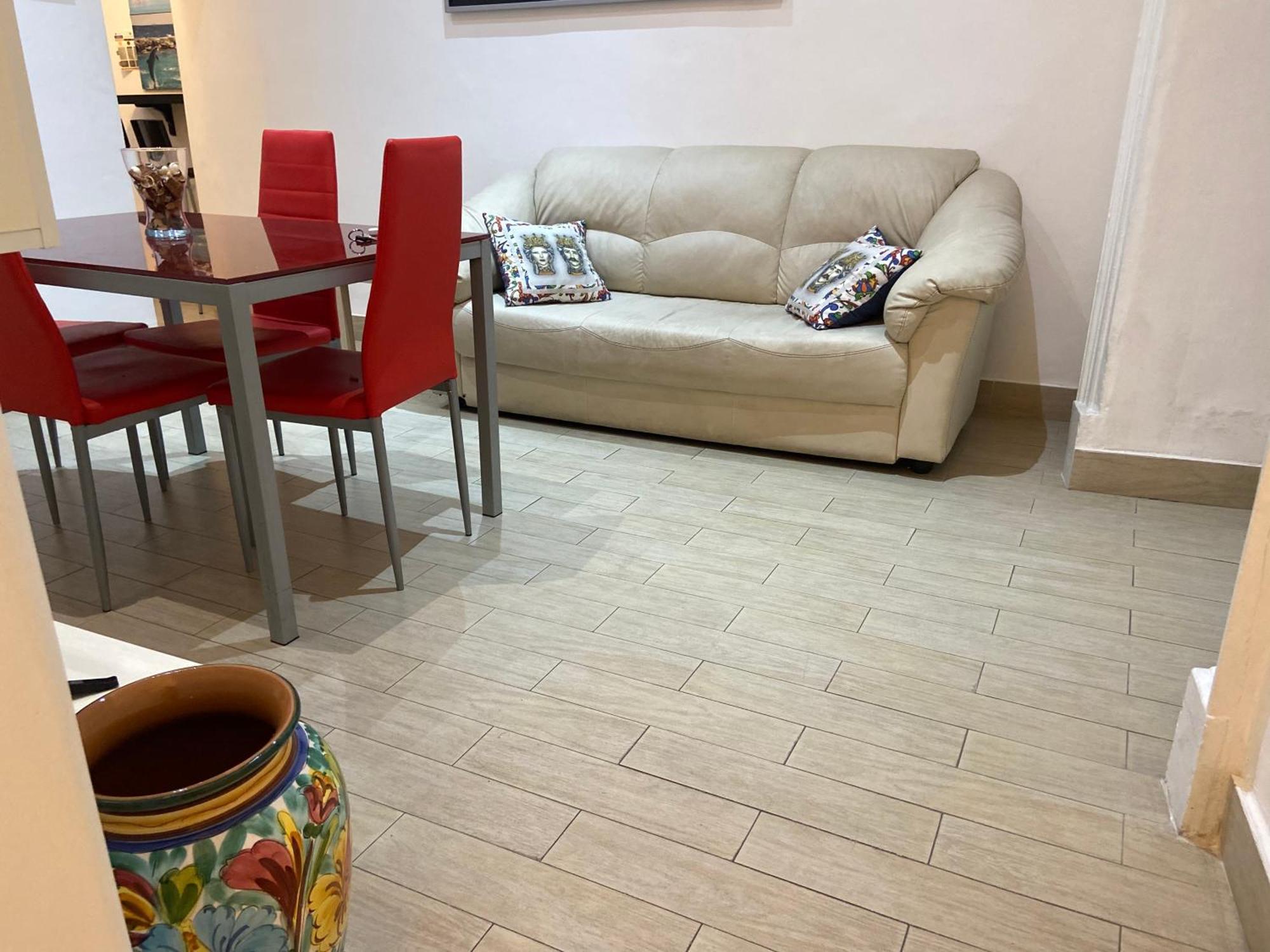 Casa Vacanza La Collegiata Катания Екстериор снимка